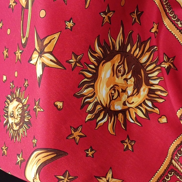 Gianni Versace Red Zodiac 100% Silk Scarf Not Signed (Design By Brand) Appr. 34" - Picture 7 of 7